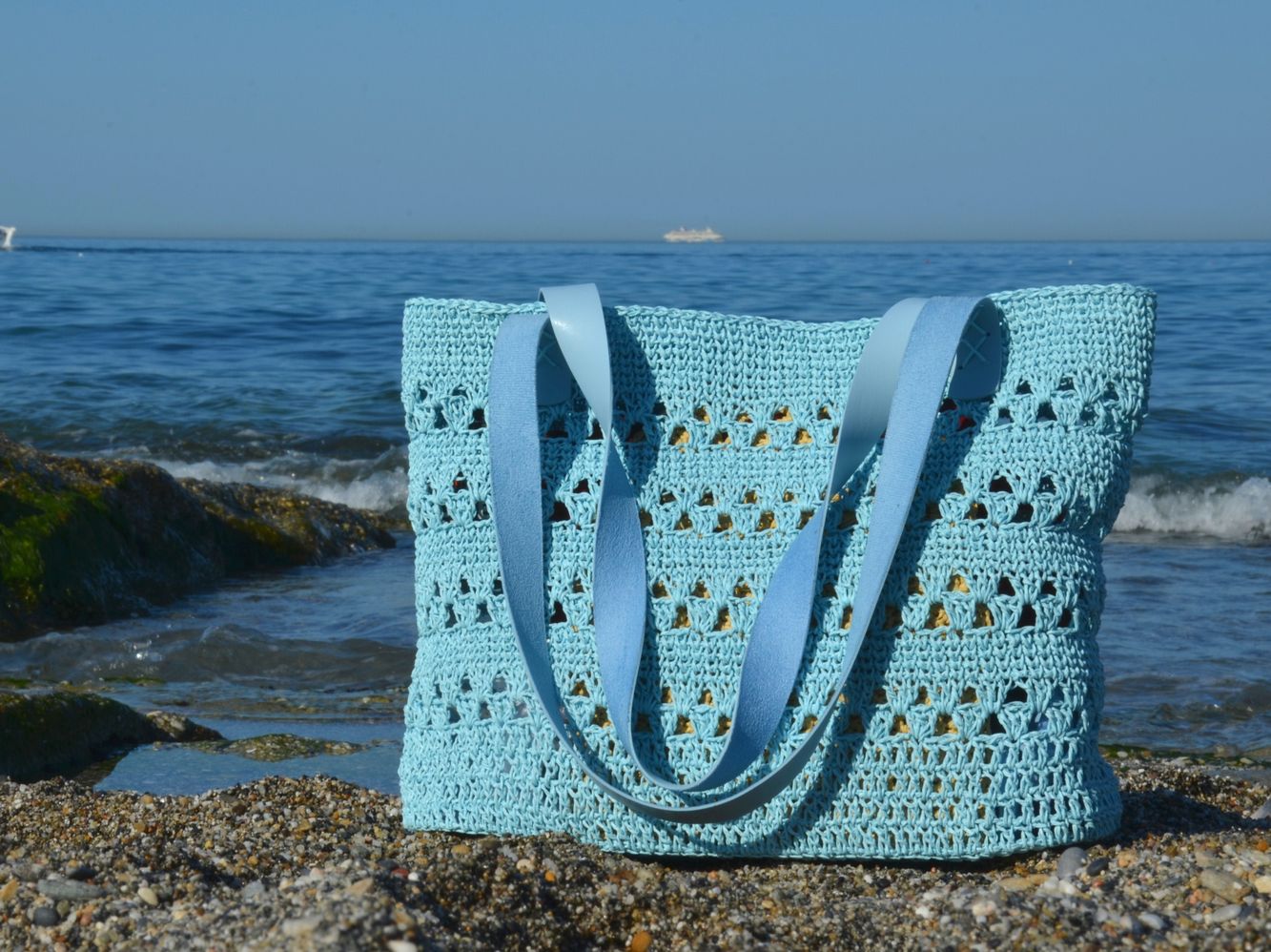 Summer raffia beach shoulder bag