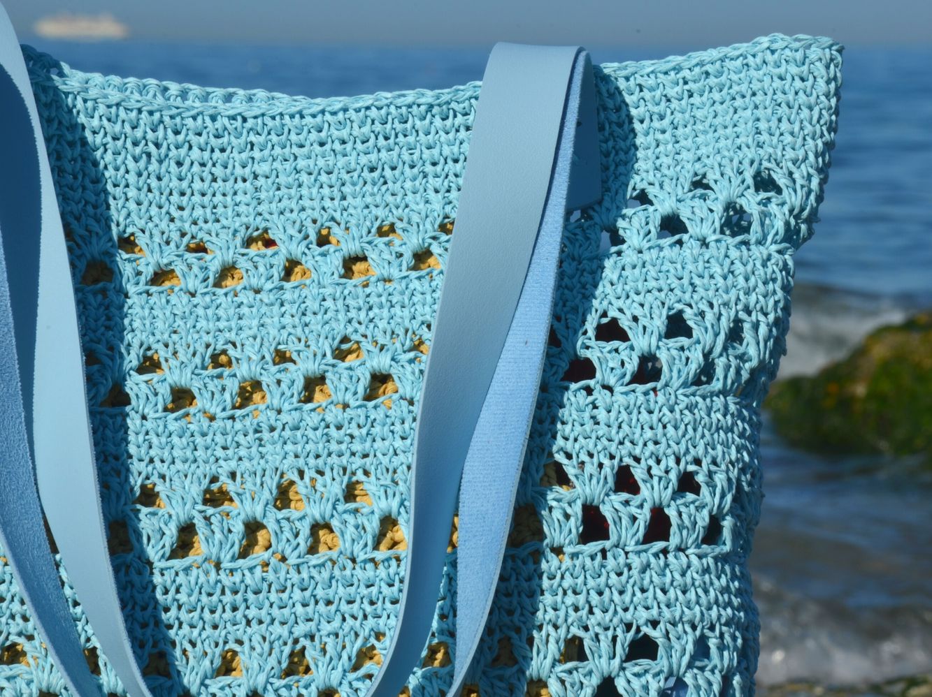 Summer raffia beach shoulder bag