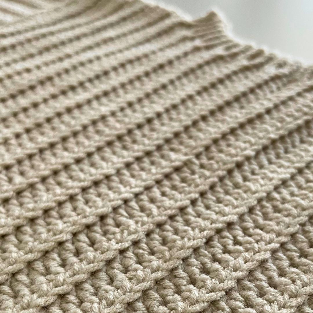 Crochet baby sweater pattern with name tutorial