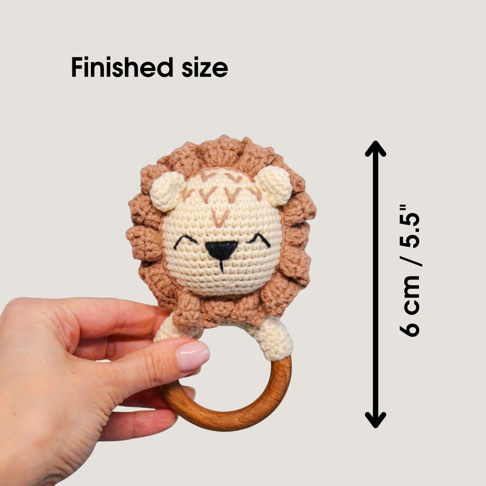 Lion baby rattle crochet pattern