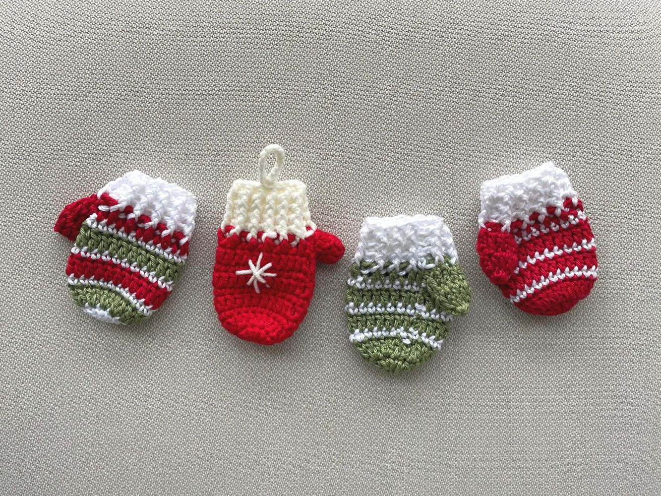 Crochet Christmas decorations patterns, mini socks, mittens