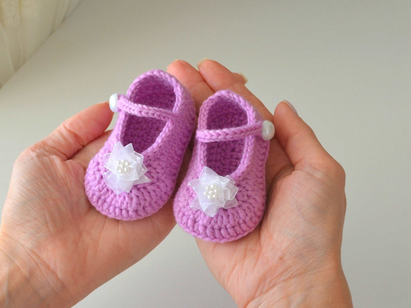 Crochet baby girl Mary Jane shoes pattern #B6