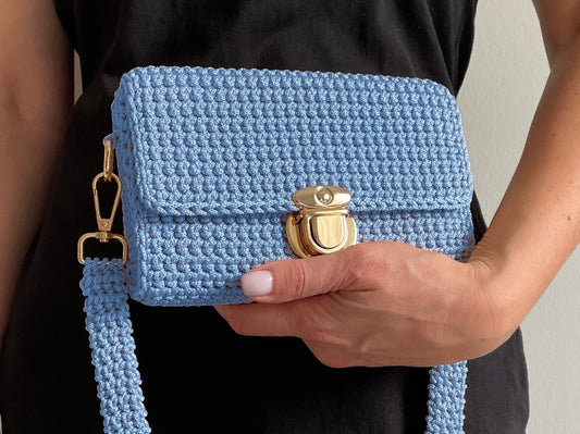 Creating a Stylish and Versatile Accessory: The Mini Crossbody Bag Crochet Pattern