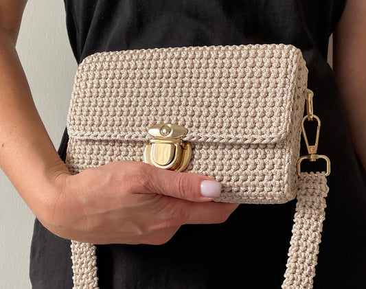 Exciting News: My "Mini Crossbody Bag" Crochet Pattern Now in German!