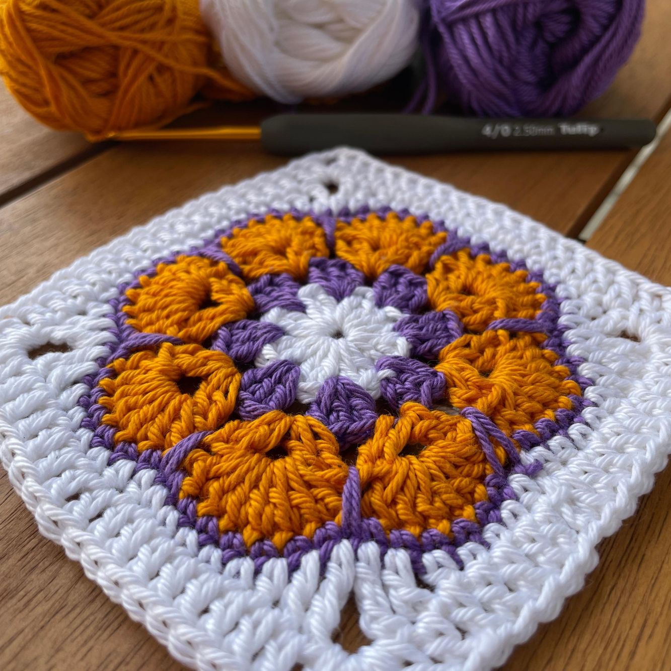 Granny square African flower crochet pattern