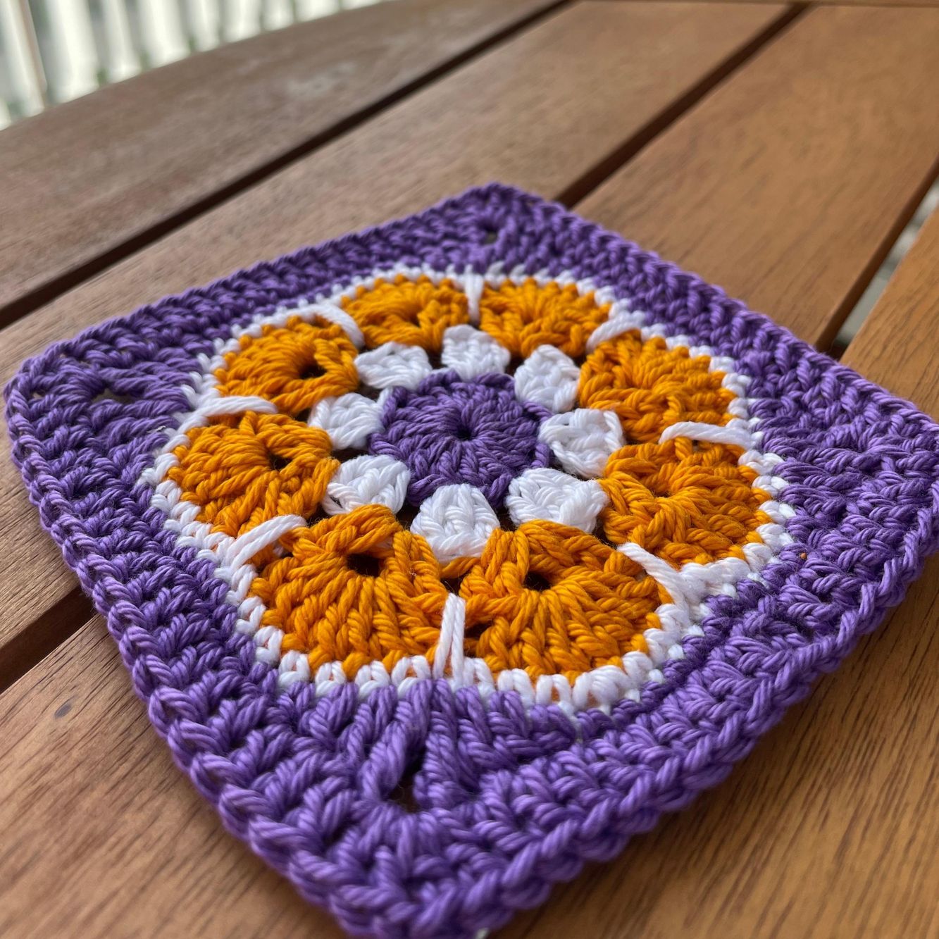Granny square African flower crochet pattern