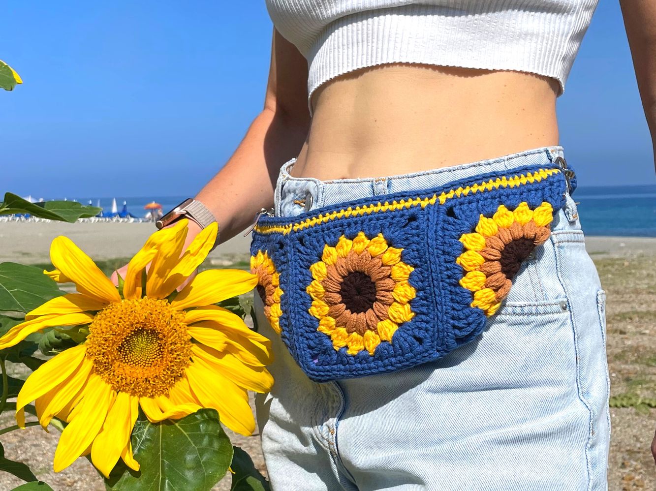Sunflower sling bag crochet pattern