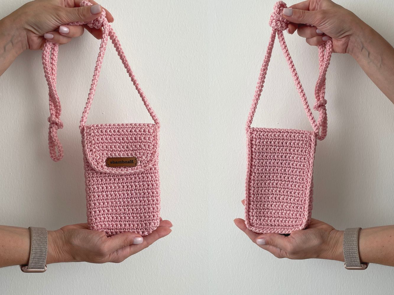 Crochet cell phone pouch