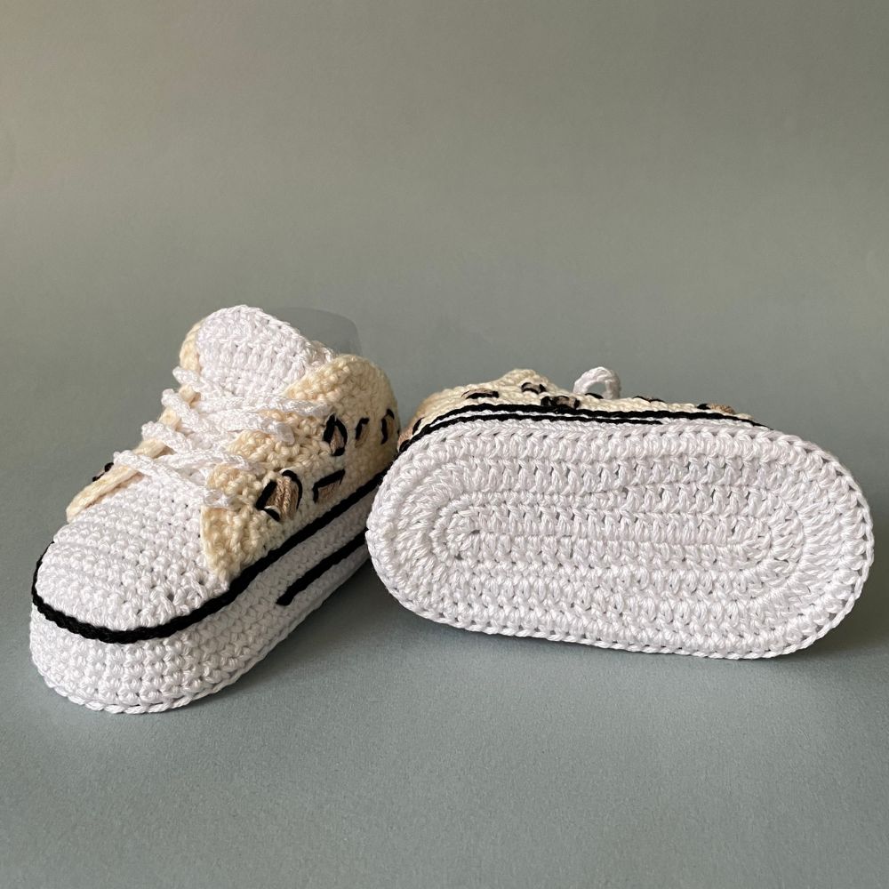 Crochet baby sneakers pattern – bottom sole view, handmade newborn shoes