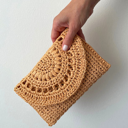 Easy crochet clutch bag pattern, raffia purse