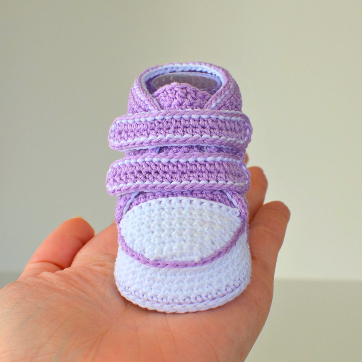 Crochet high top baby sneakers pattern, newborn Velcro booties