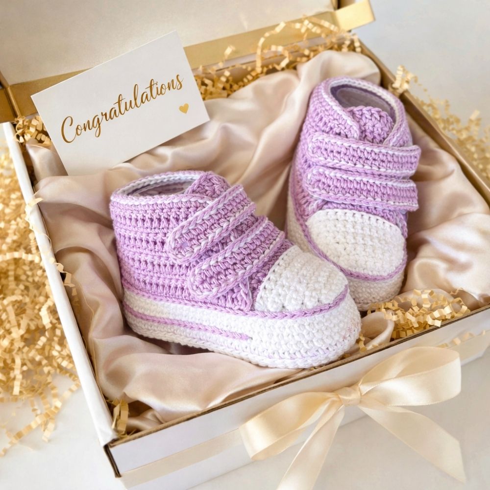 Crochet baby sneaker booties gift idea – handmade baby shower gift
