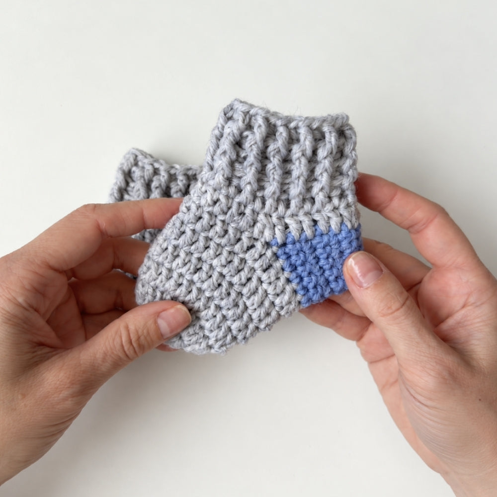 Ribbed Baby Socks Crochet Pattern – 3 Sizes