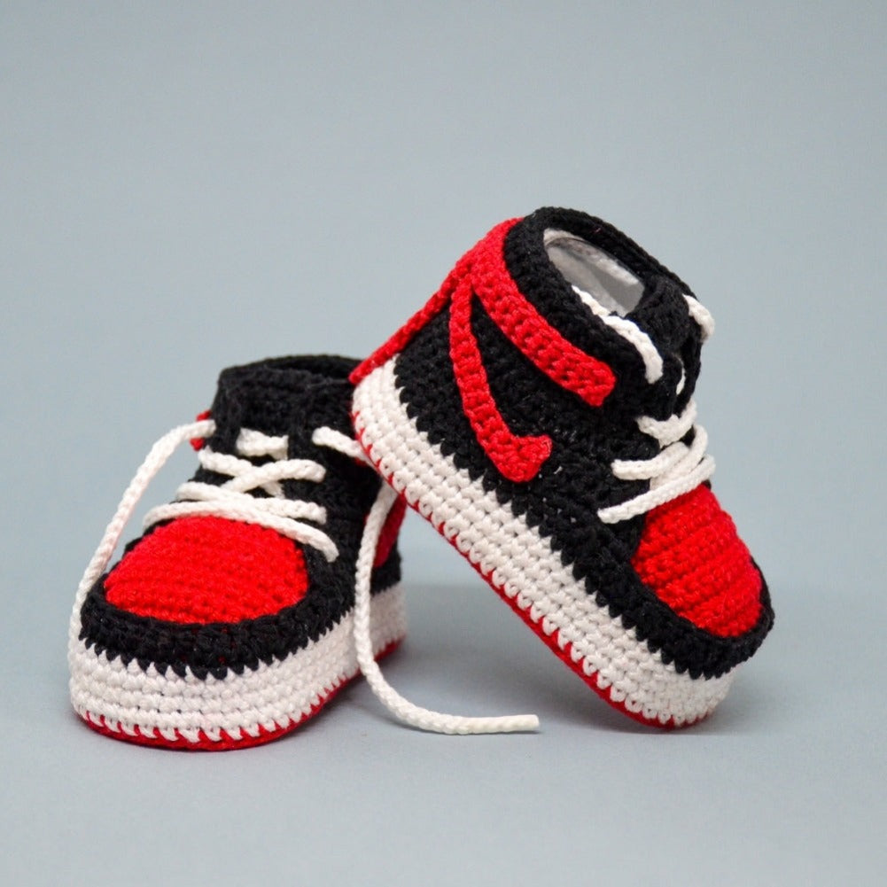Jordans inspired crochet baby sneakers. High-quality crochet pattern