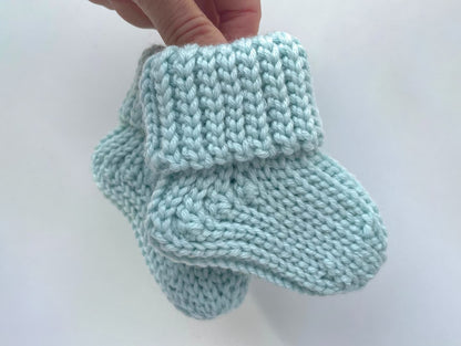 Easy crochet pattern baby socks newborn baby girl boy 3 sizes
