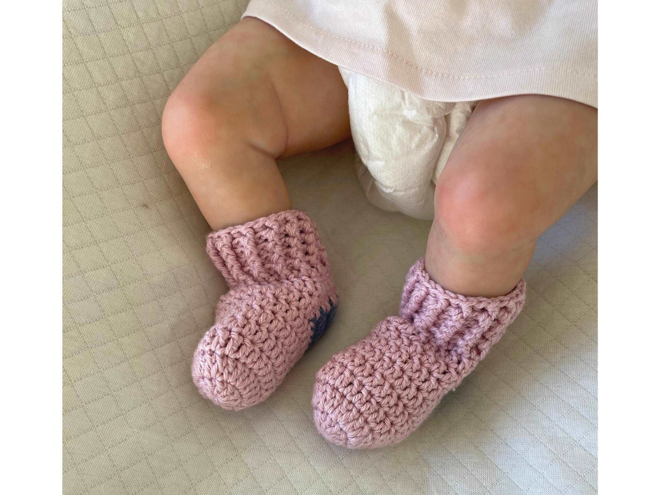 Crochet newborn hot sale baby socks