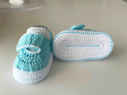 Crochet baby velcro sneakers pattern