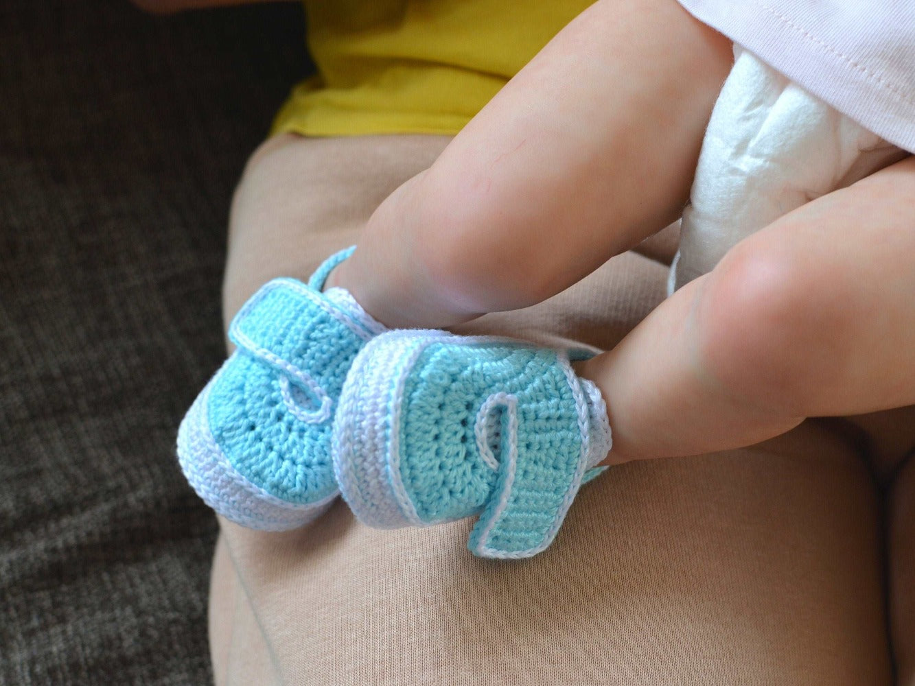 Crocheted velcro sneakers for baby