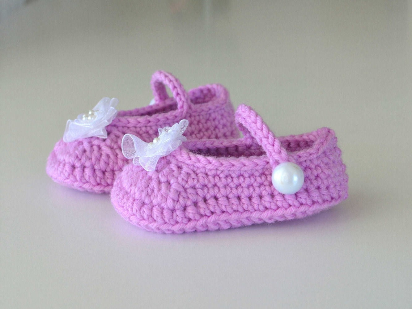 Crochet baby girl Mary Jane shoes pattern #B6